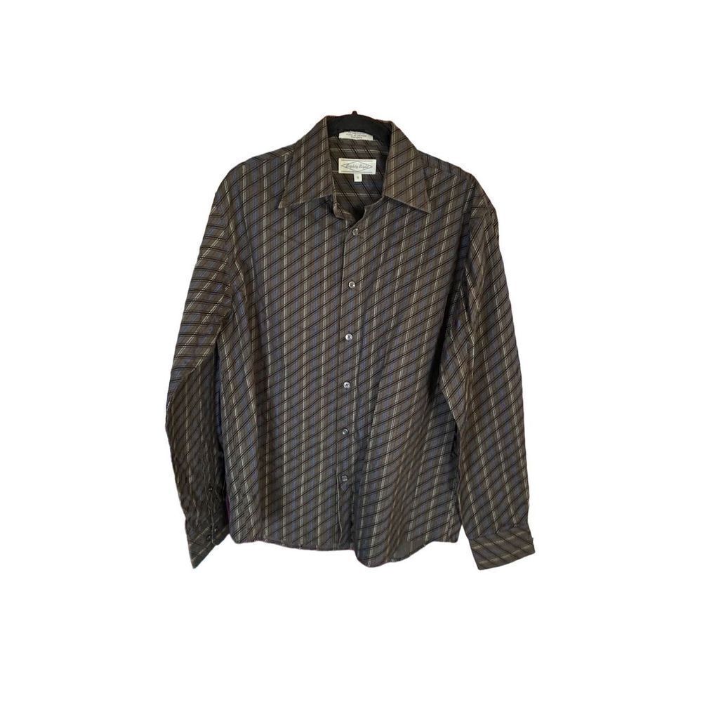 Eighty eight Men’s button front, long sleeve shirt, size small.
